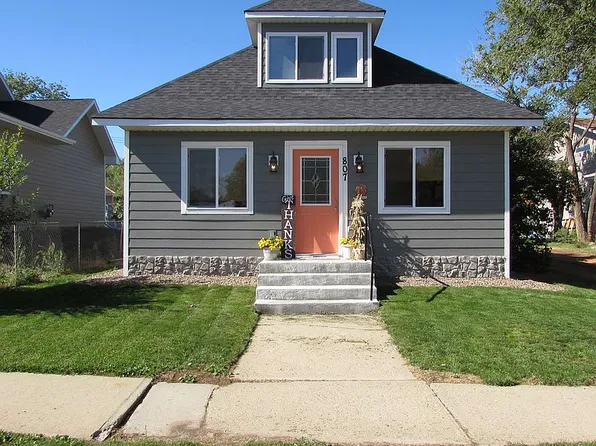 807 S 2nd St W, Baker, MT 59313