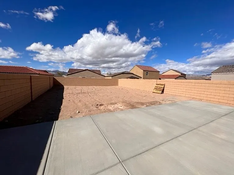 2415 Village Dr — Photo 40