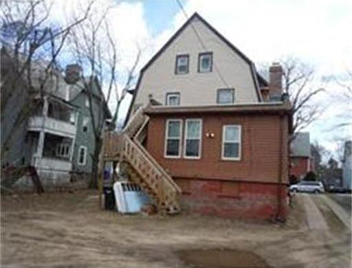 2nd image of 400 Saint James Ave