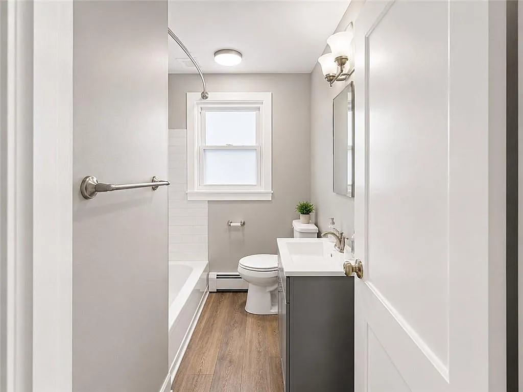 2 bed, 1.0 bath, 1000 sqft, $1,800 — Photo 4
