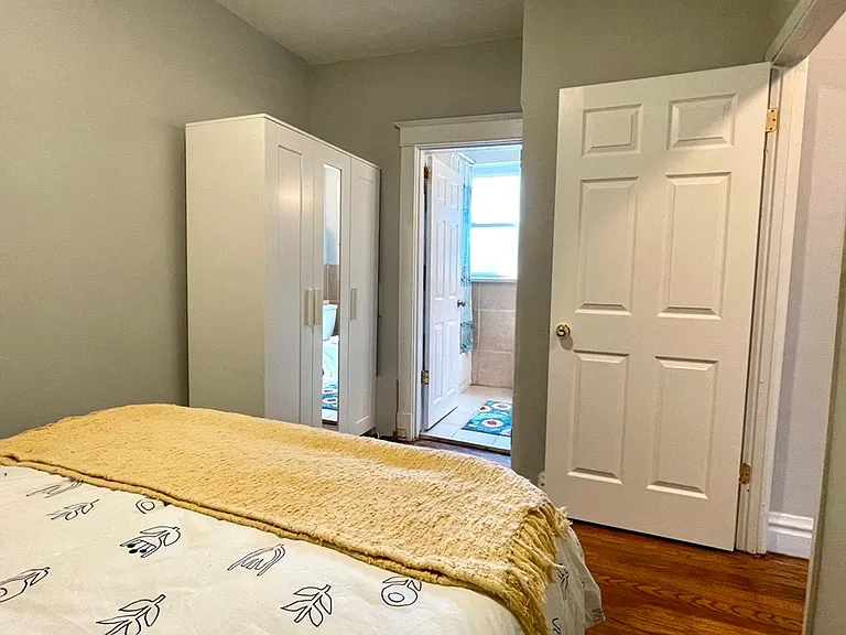 4568 Flad Ave #2E — Photo 11