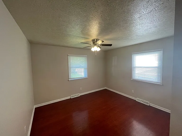1119 E Edgewood St — Photo 6