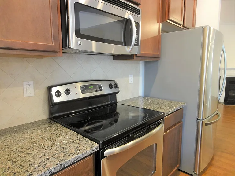 9812 Precious Stone Dr — Photo 10
