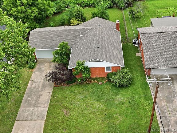 3rd image of 4003 E 52nd St