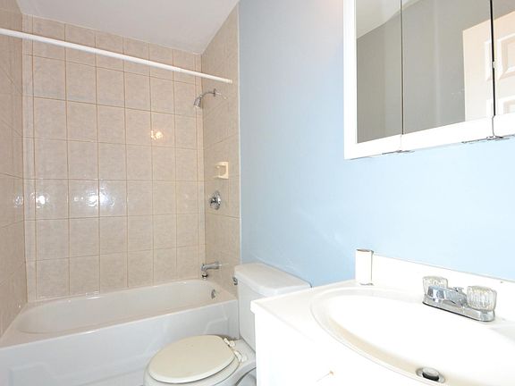 2nd image of 3657 S Marshfield Ave APT 1