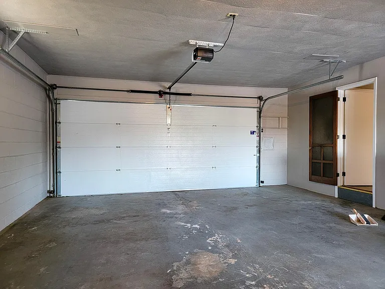1523 Hollywood Ave — Photo 19