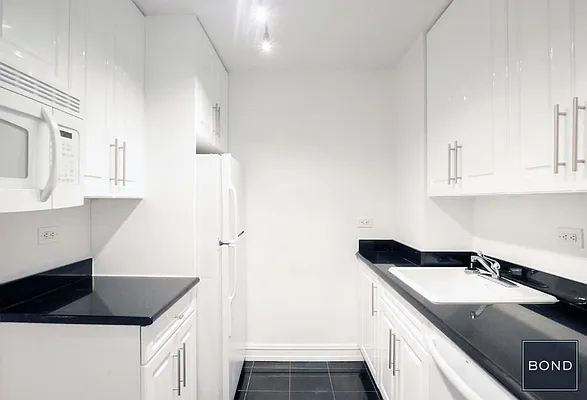 Rented by Bond New York | media 12