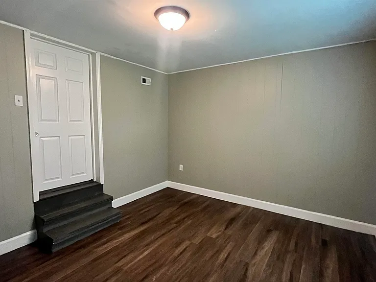 4011 N Victor Dr — Photo 13
