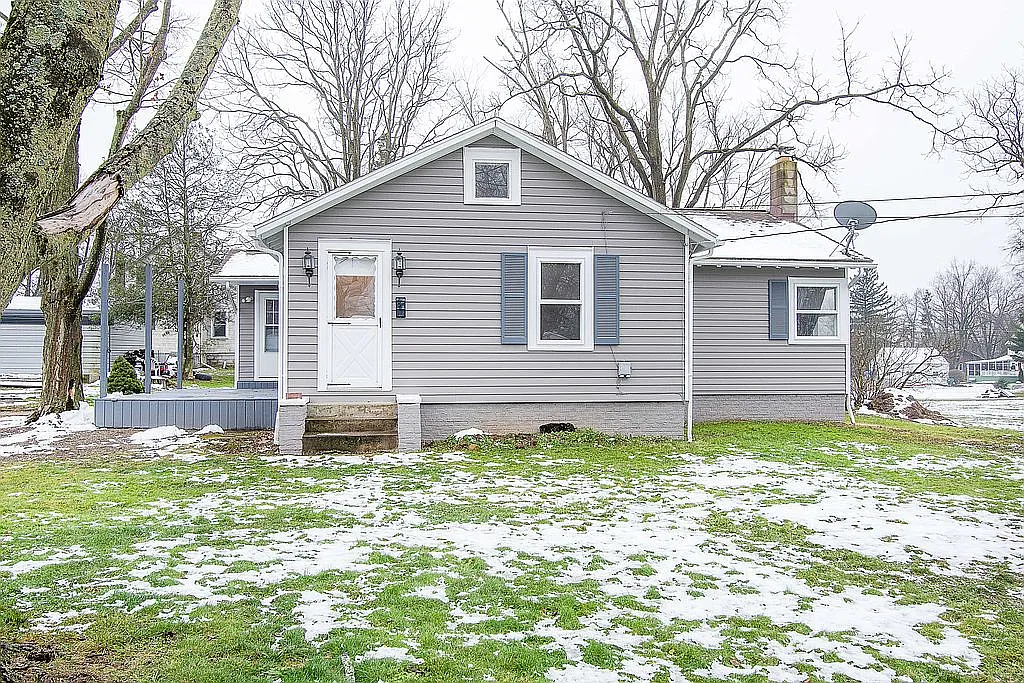 1808 Winston St photo 1