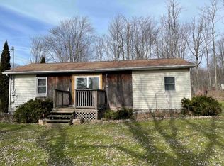 8565 Versailles Rd, Angola, NY 14006