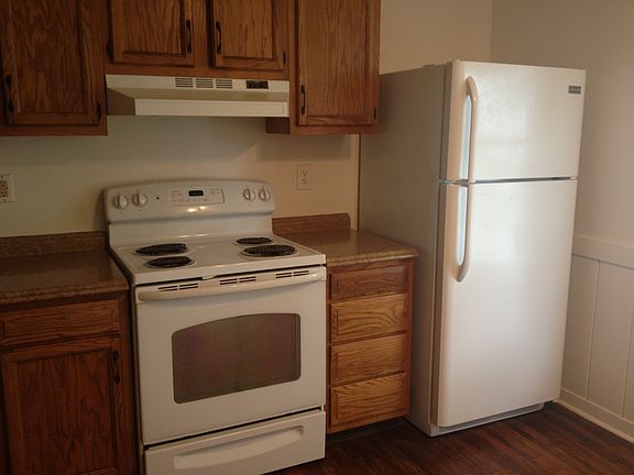5th image of 3162 Yorkdale Ln