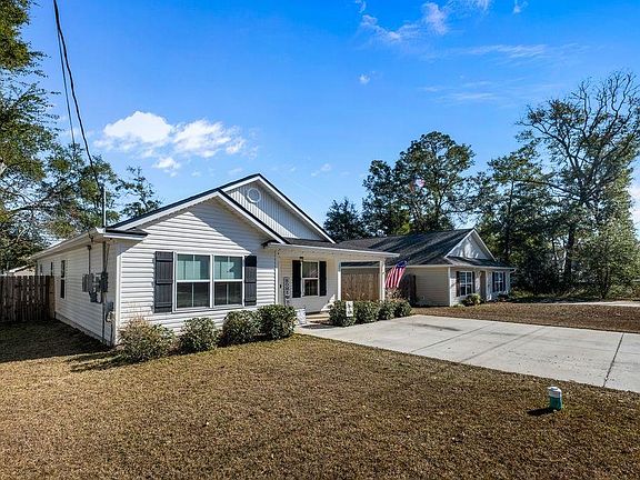 4th image of 121 Ted Lott Ln