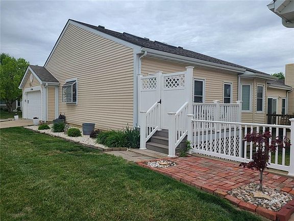 3rd image of 1706 Westbury Ln