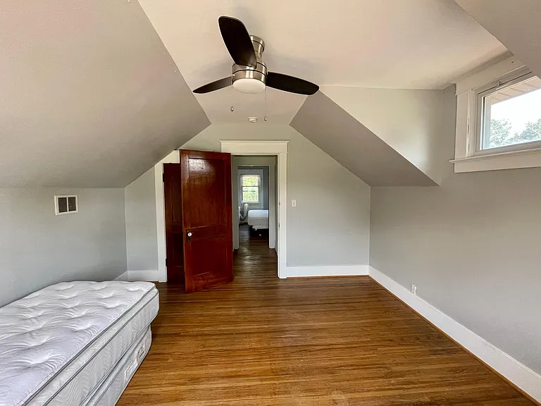 1667 Richmond Dr — Photo 17
