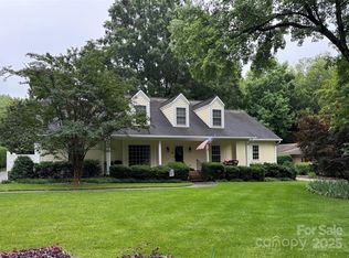 5208 Lansing Dr, Charlotte, NC 28270