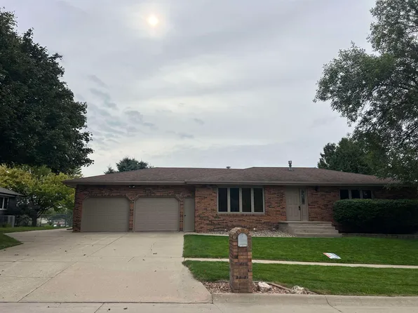 1104 Angus Dr, Norfolk, NE 68701