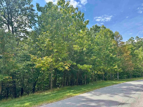 1030 Treetop Ridge Rd, Blacksburg, VA 24060