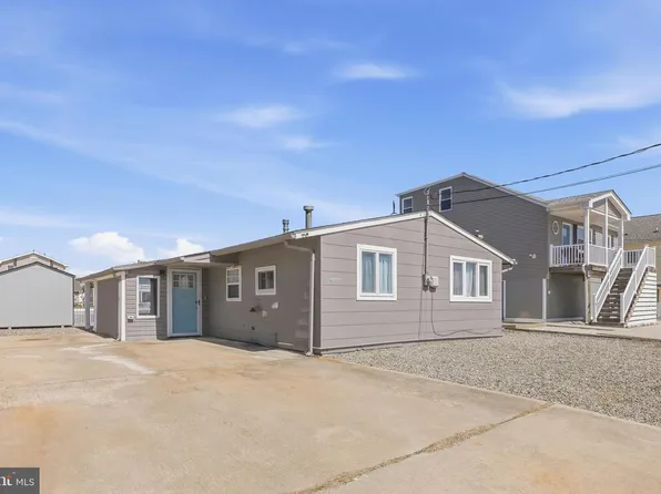 18 Lake Huron Dr, Little Egg Harbor, NJ 08087