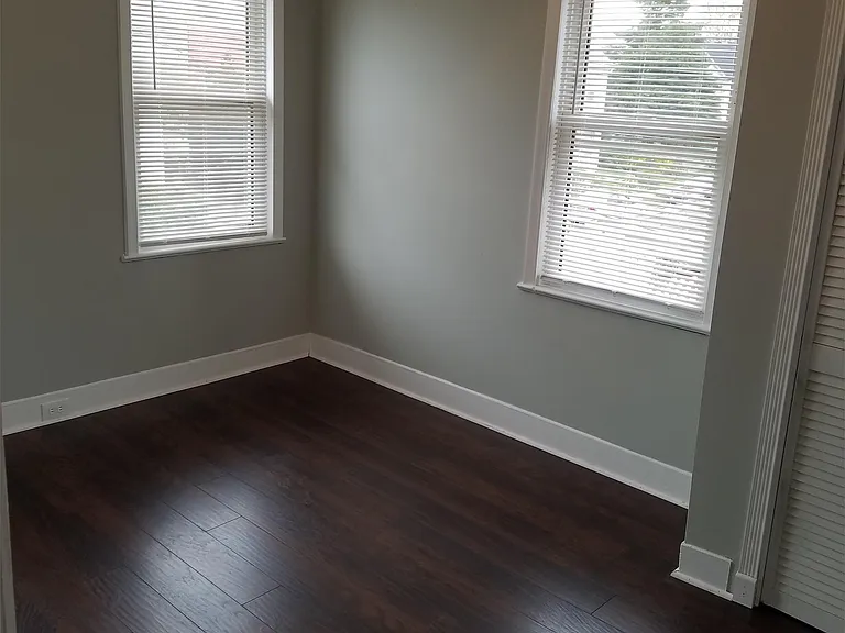 420 Ash St — Photo 16