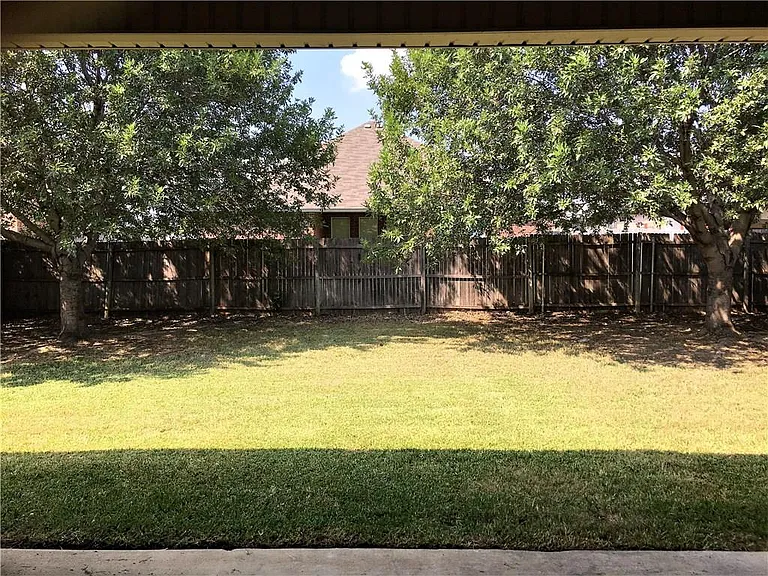 8004 Ranchvale Ln — Photo 27