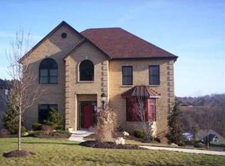 4031 Rustic Woods Dr, Clairton, PA 15025