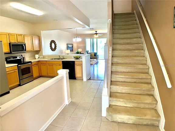 2nd image of 1044 Vista Cay Ct