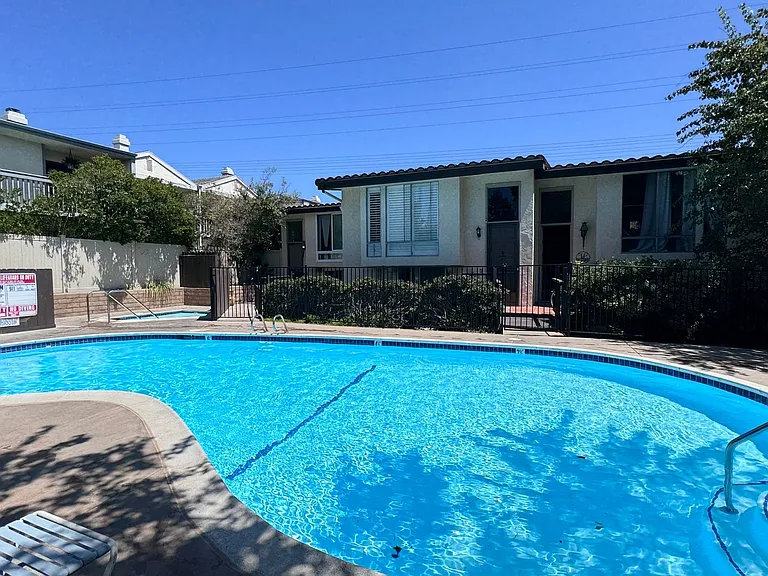 2404 Altisma Way #D — Photo 19