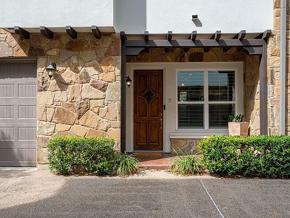 4th image of 1621 Enfield Rd APT F