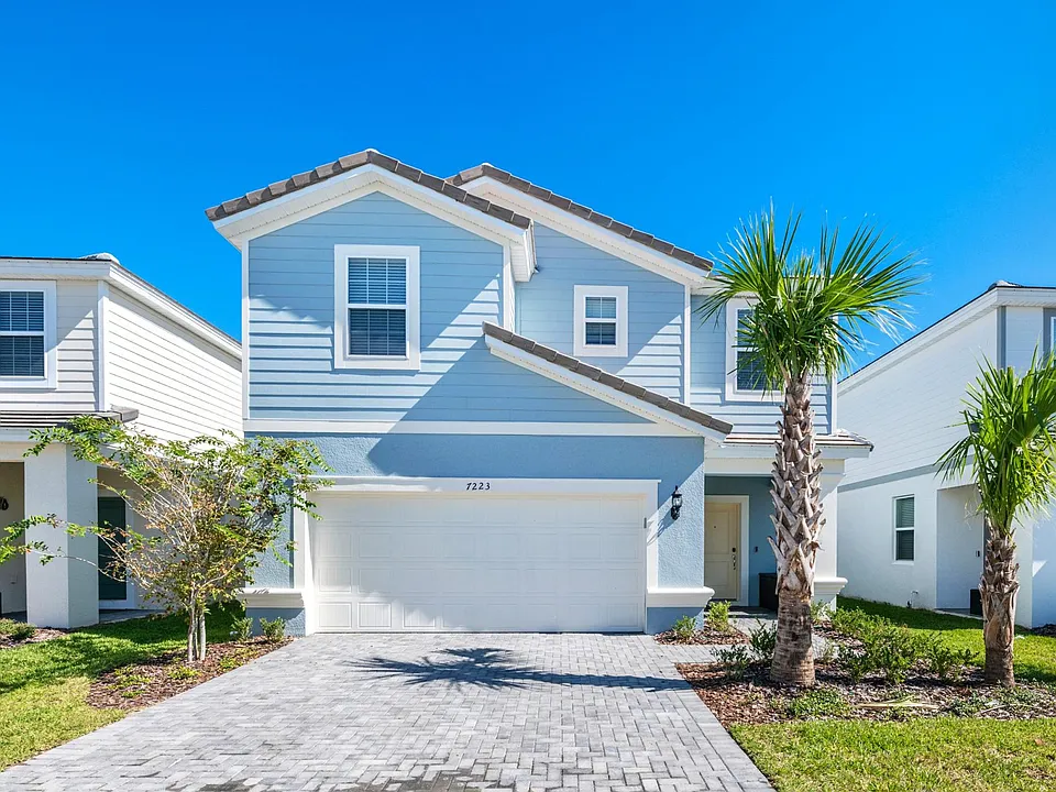 7223 Oakmoss Loop