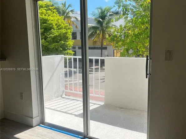 240 Collins Ave APT 2B, Miami Beach, FL 33139