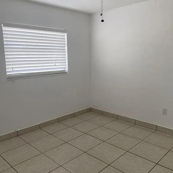 728 Michigan Ct — Photo 7