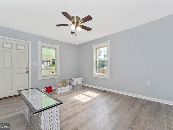 3rd image of 5411 Quintana St