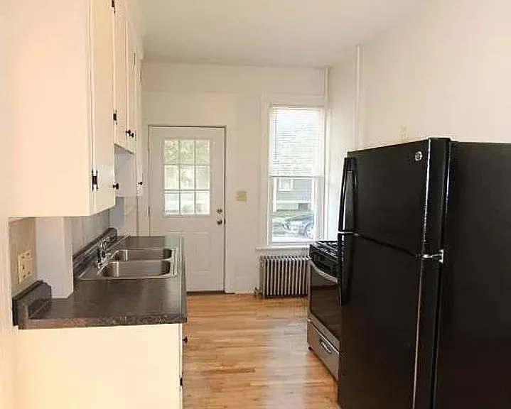 33-37 Grant St / 60 Clarke St — Photo 13