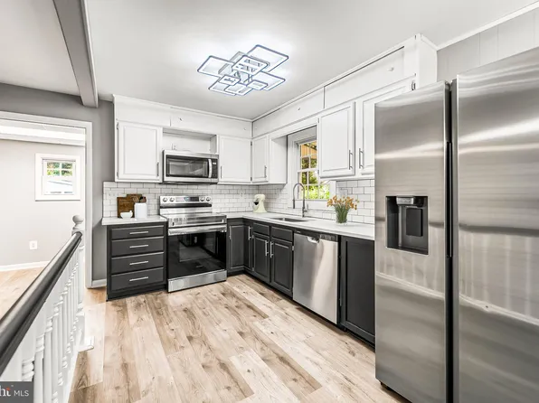1820 Benedict Rd, Westminster, MD 21157