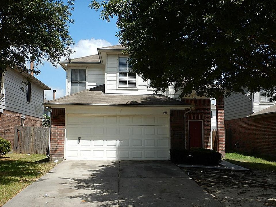 1st image of 911 Oak West Dr