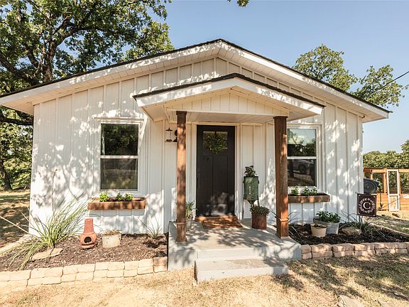 2nd image of 375 Nocona Dr