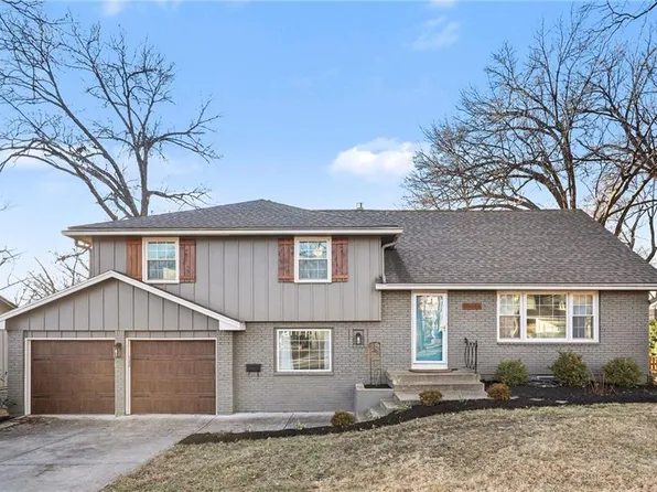 10006 Cedar St, Overland Park, KS 66207