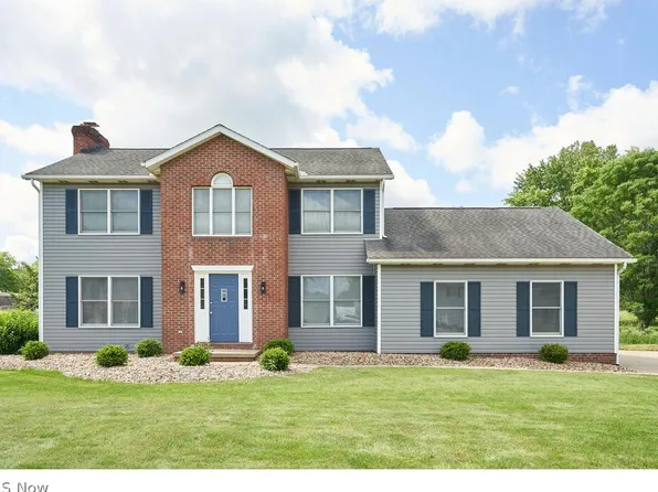 1516 Melanie Dr, Uniontown, OH 44685