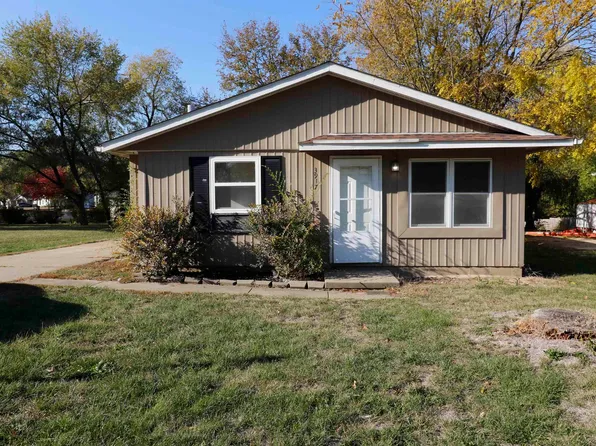3917 W Brighton Ave, Peoria, IL 61615