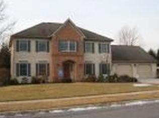 10 N Pin Oak Dr, Boiling Springs, PA 17007
