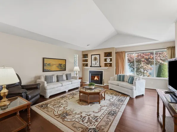10172 141st St #107, Surrey, BC V3T 4P6