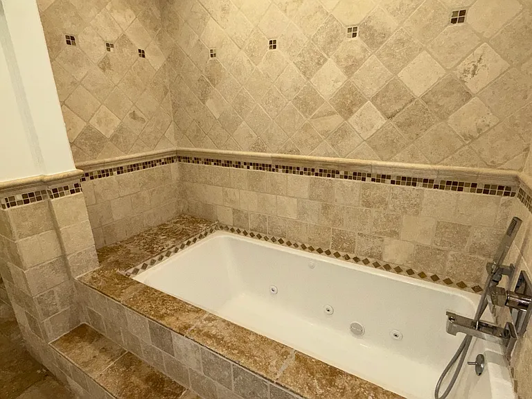 1385 Greenmont Dr — Photo 38
