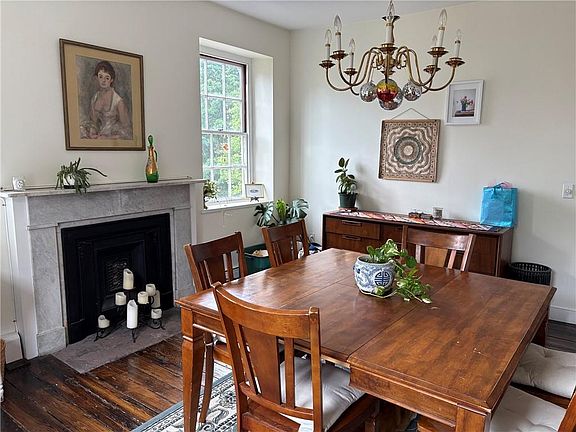 5th image of 237 N Main St #3