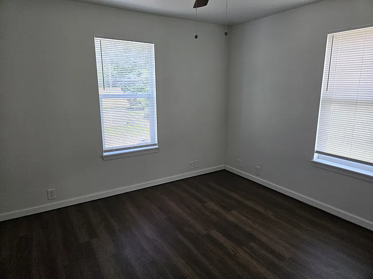 108 W Ash Ave #1/2 — Photo 14