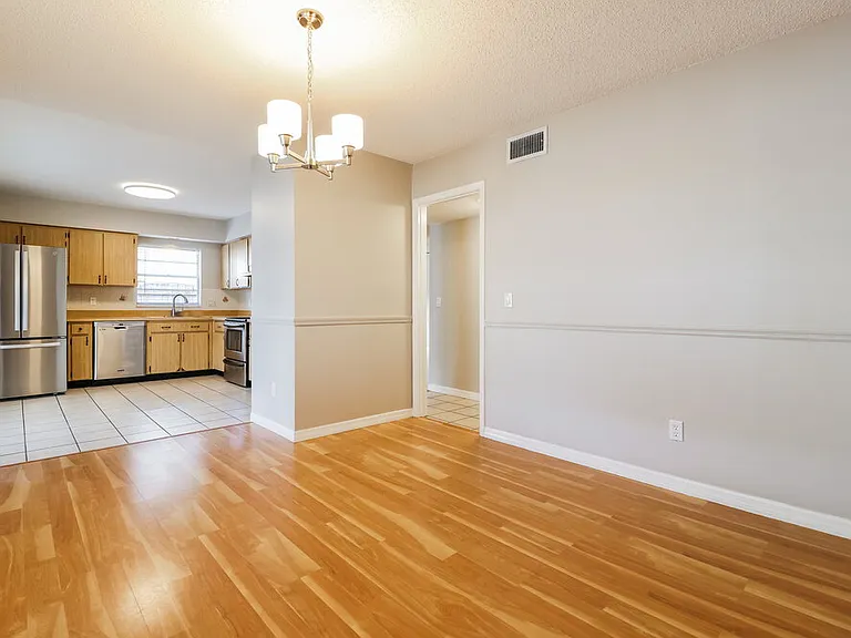 2825 Cedaridge Dr — Photo 7
