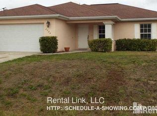 2904 44th St SW, Lehigh Acres, FL 33976