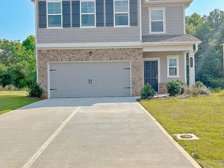 366 Golden Eagle Pkwy — Photo 3