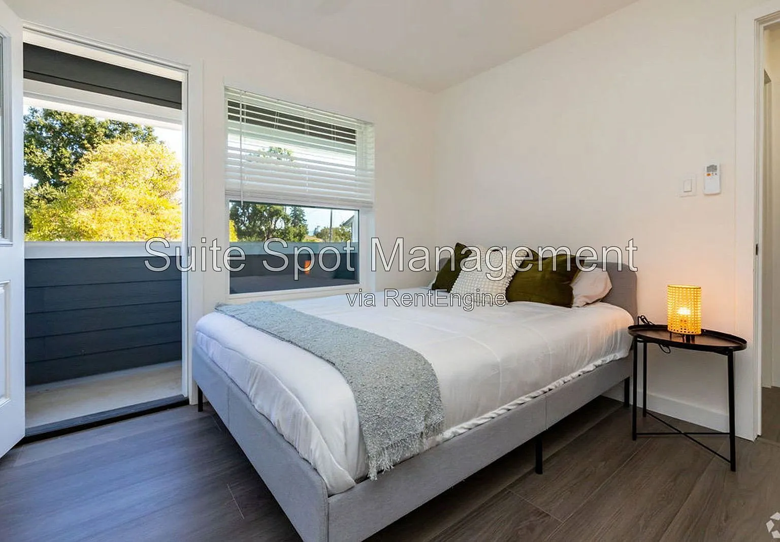 Studio, $1,800 — Photo 1