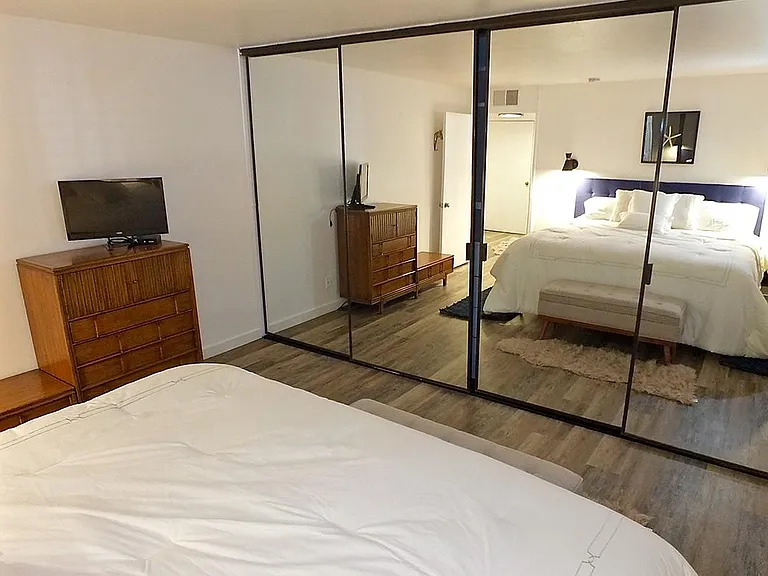8124 Marina Pacifica Dr N #5 — Photo 17