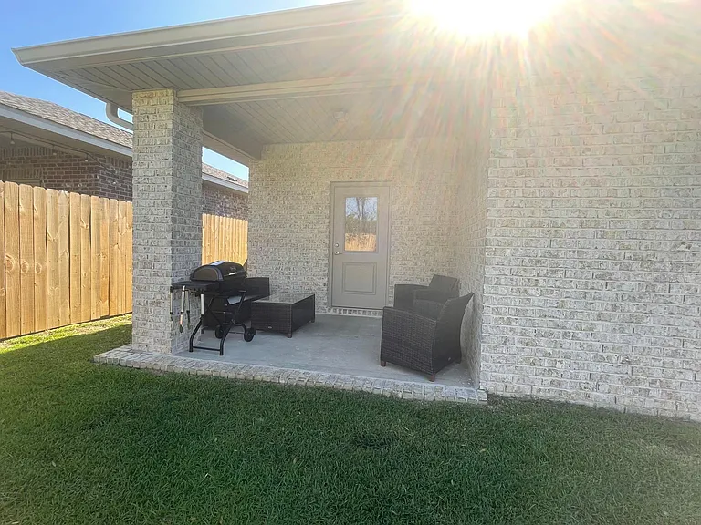 1811 Medlin Ct — Photo 23